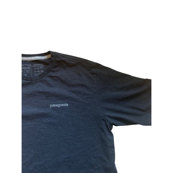 Patagonia Men’s Flying Fish Responsibili-Tee® black Medium Regular Fit - Picture 6 of 8